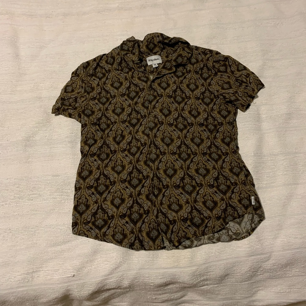 Rhythm. shirt with beautiful pattern. Worn 2-3 times, too small